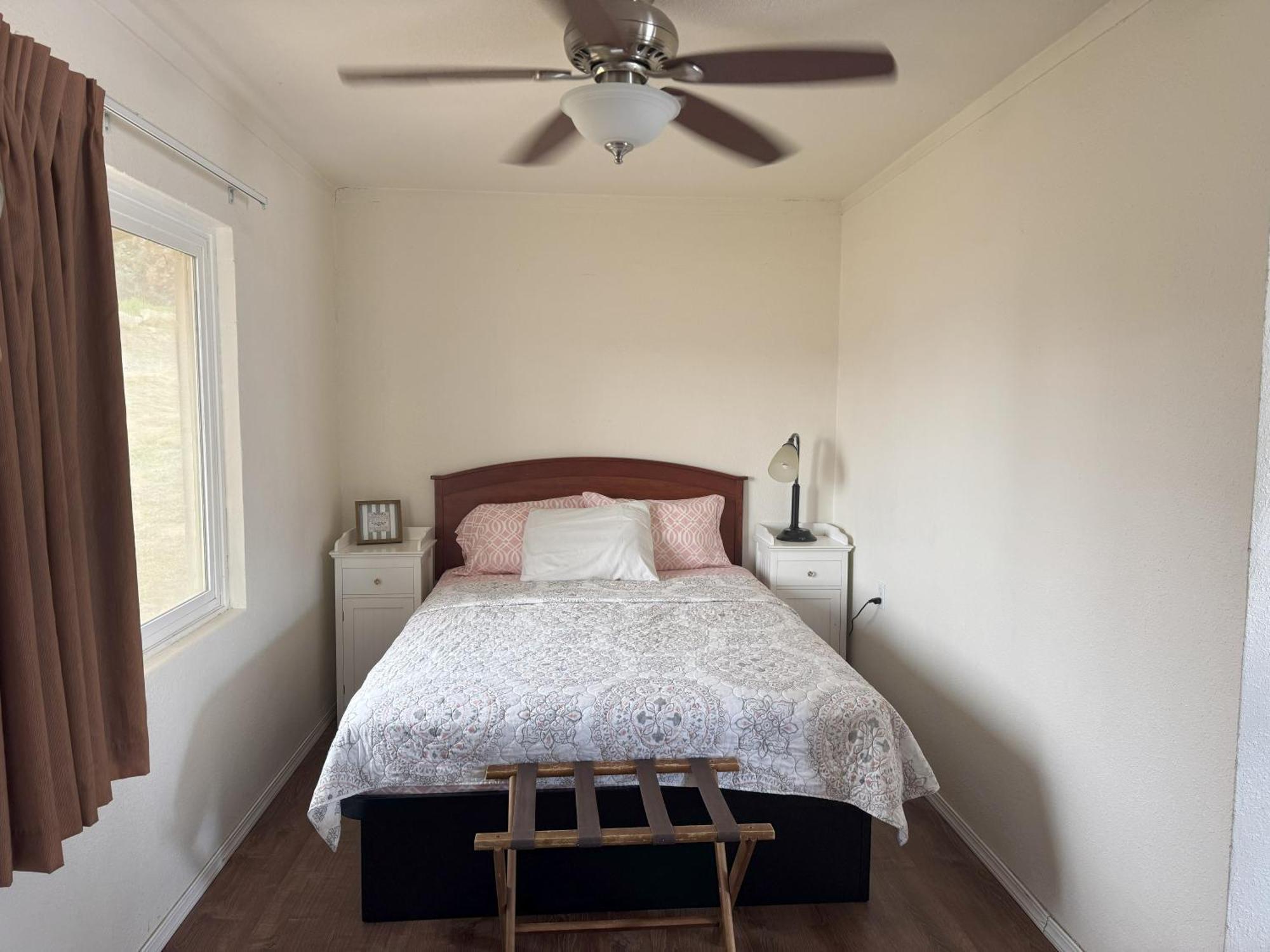Lakeshore Lodge Wofford Heights Экстерьер фото