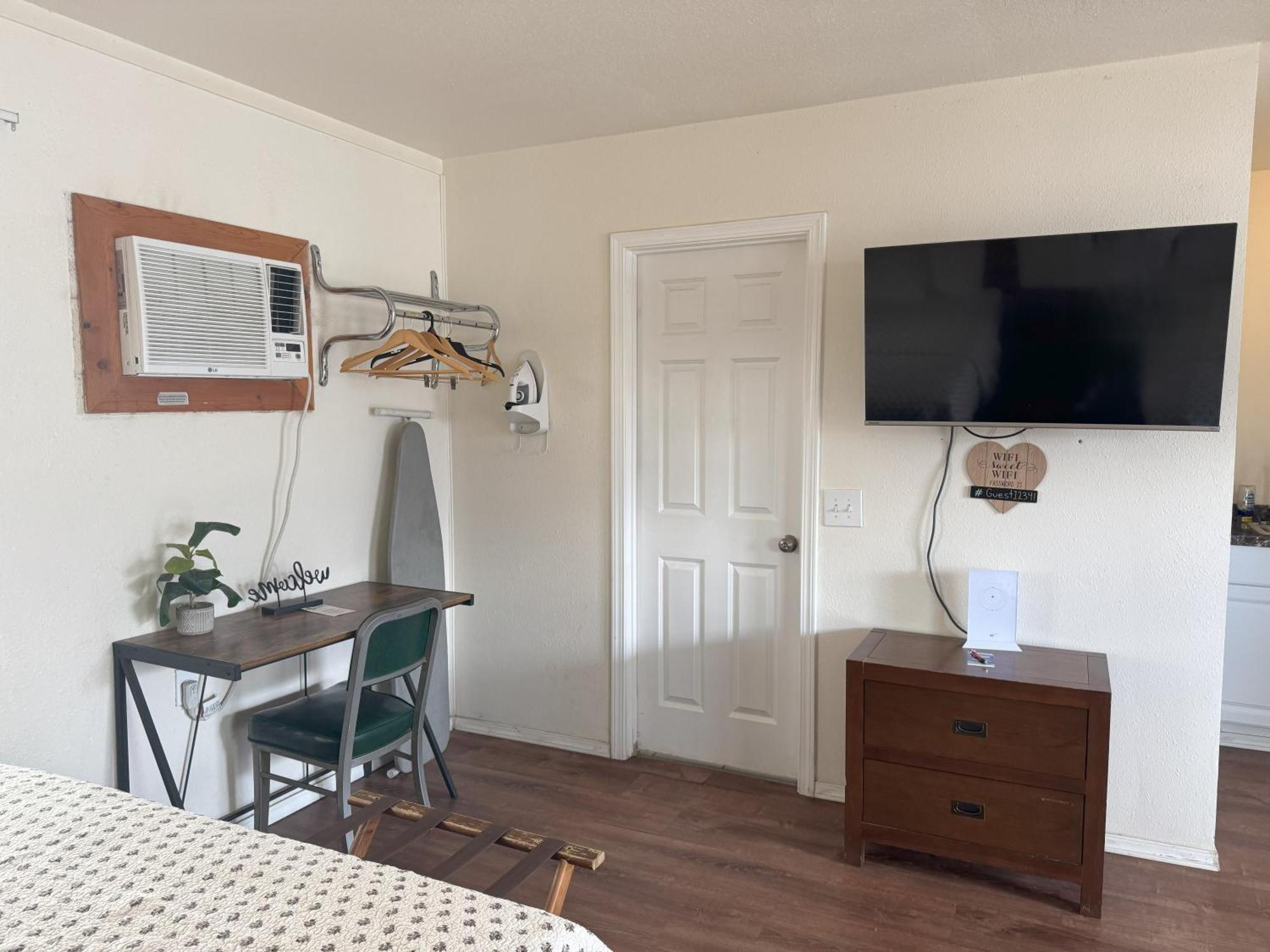 Lakeshore Lodge Wofford Heights Экстерьер фото
